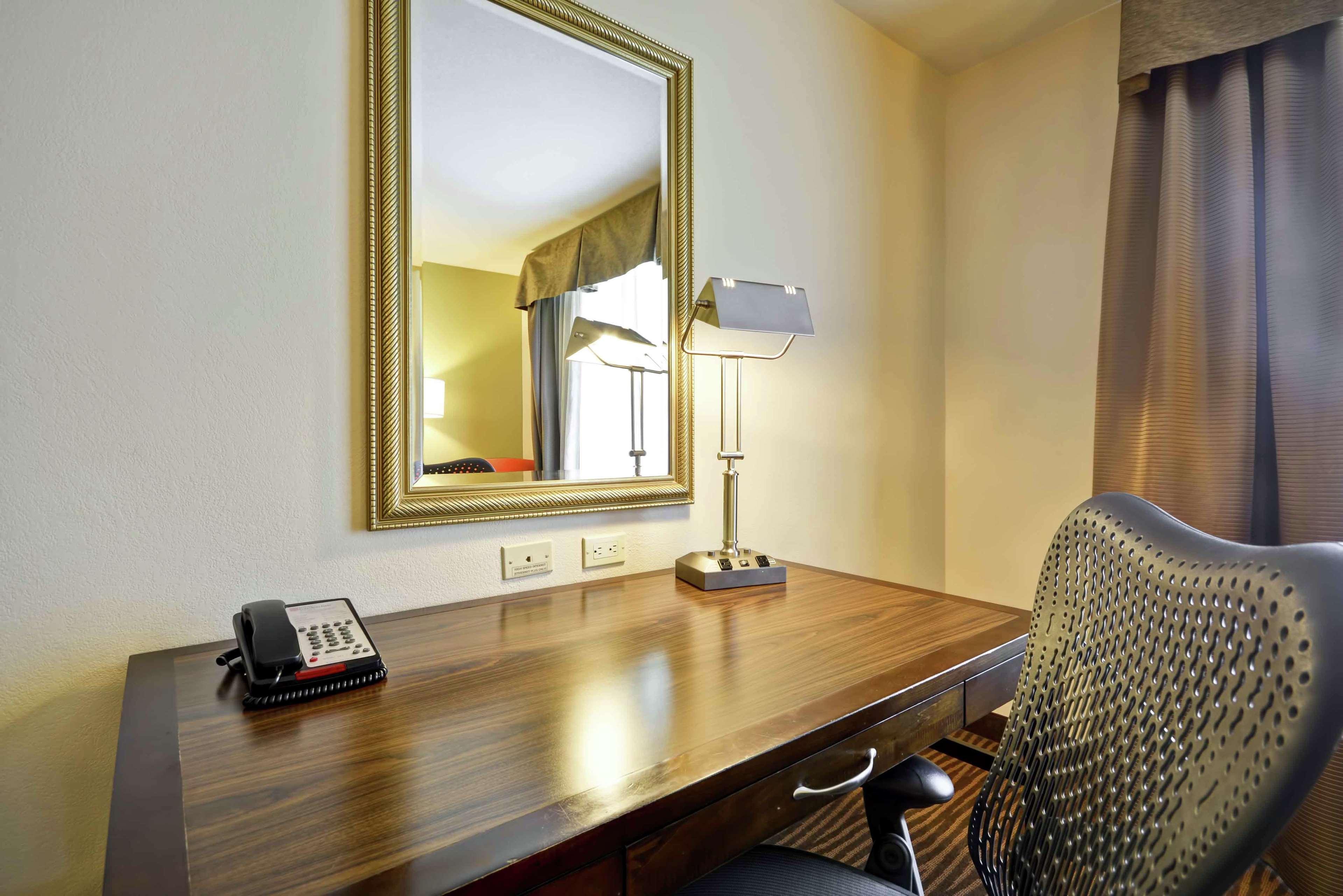 Hilton Garden Inn Форт Майерс Екстериор снимка