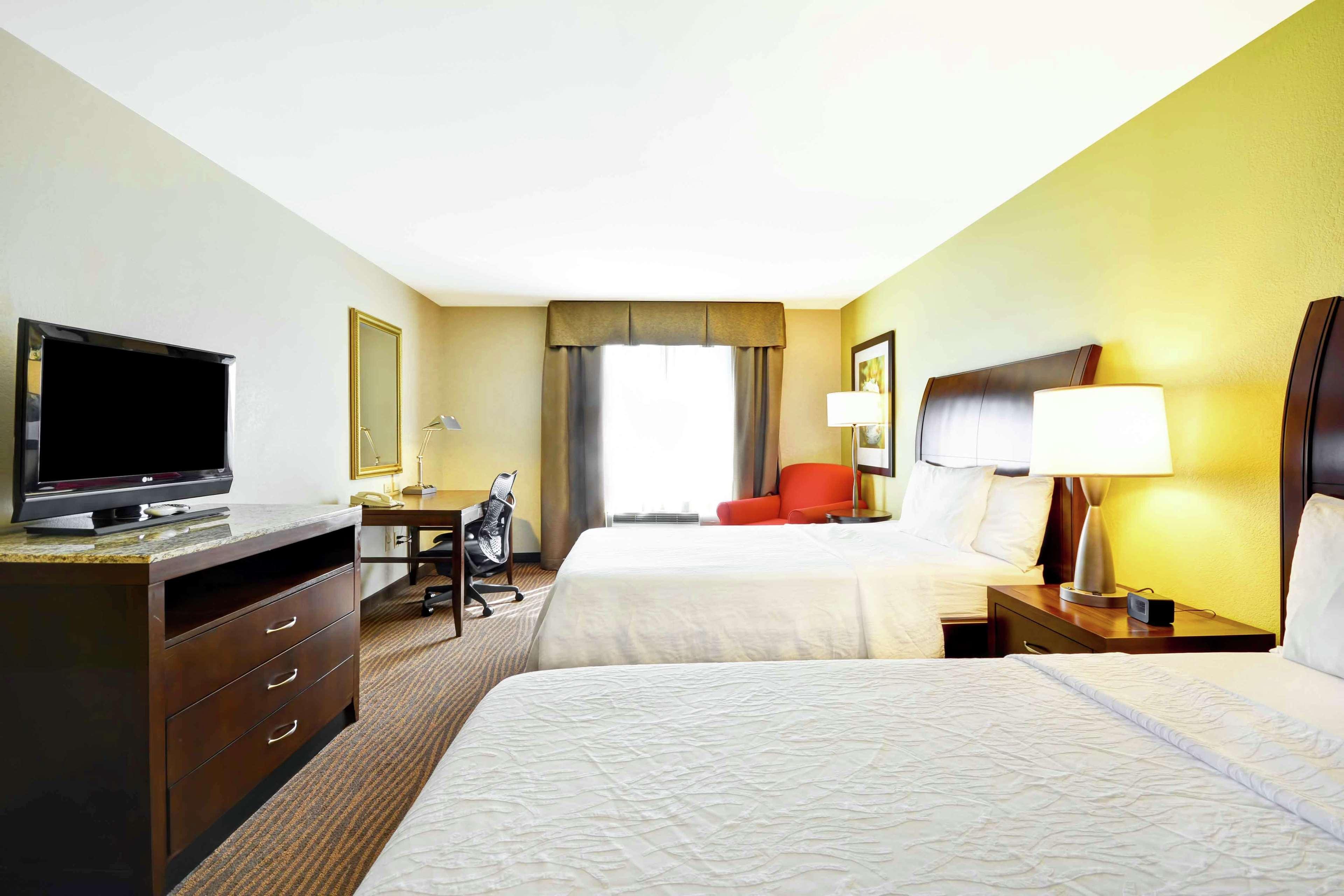 Hilton Garden Inn Форт Майерс Екстериор снимка