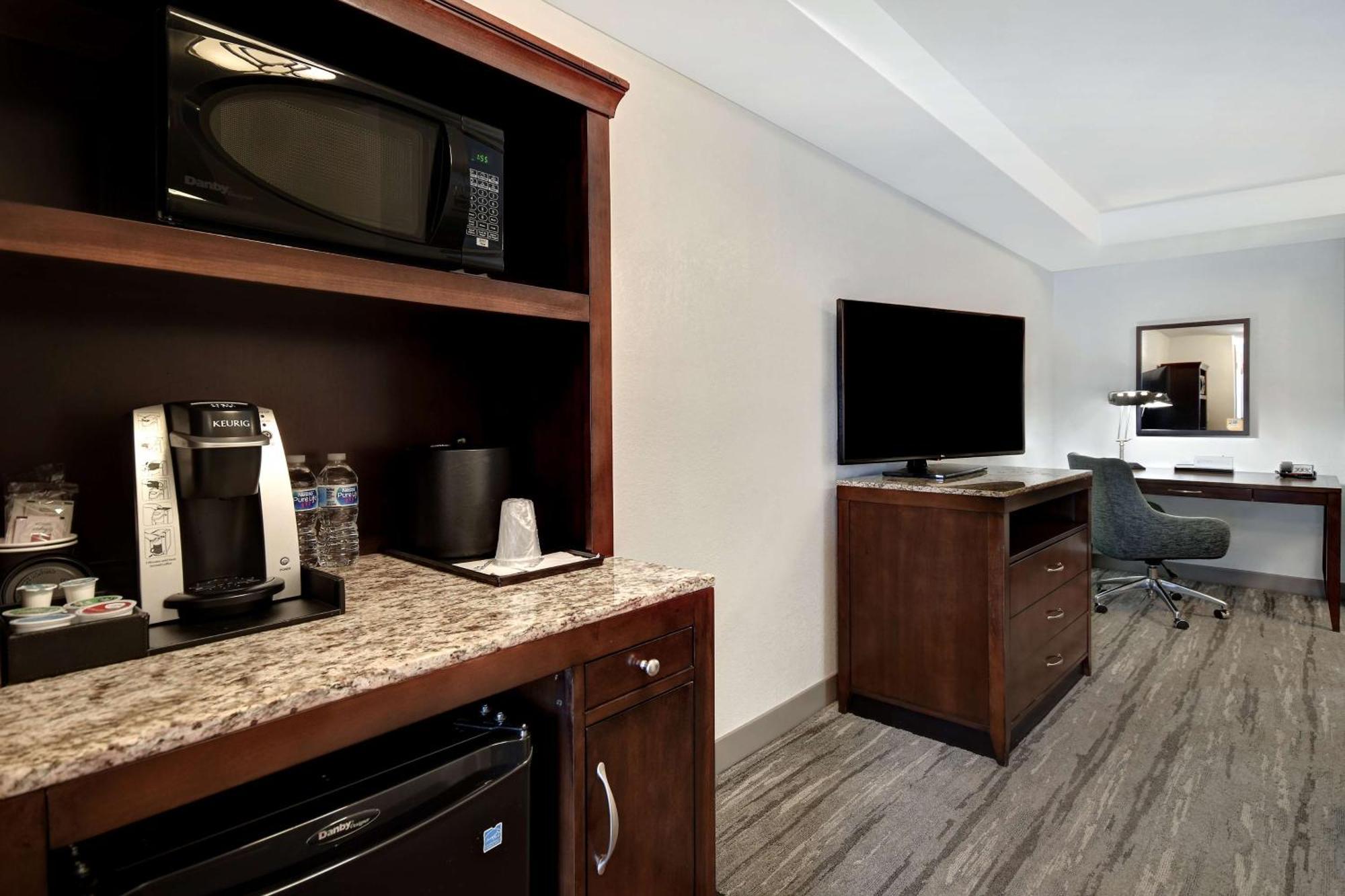 Hilton Garden Inn Форт Майерс Екстериор снимка