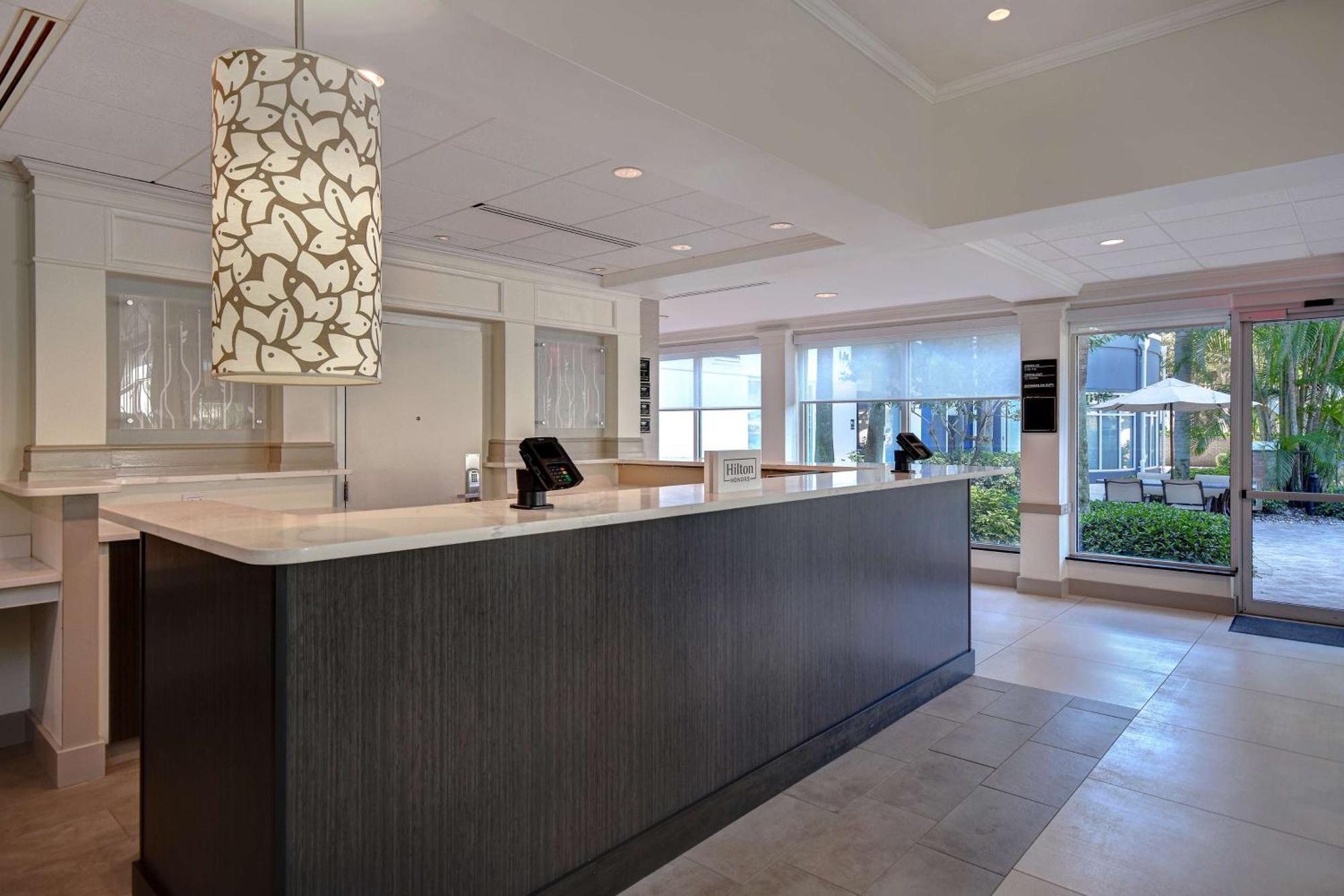 Hilton Garden Inn Форт Майерс Екстериор снимка