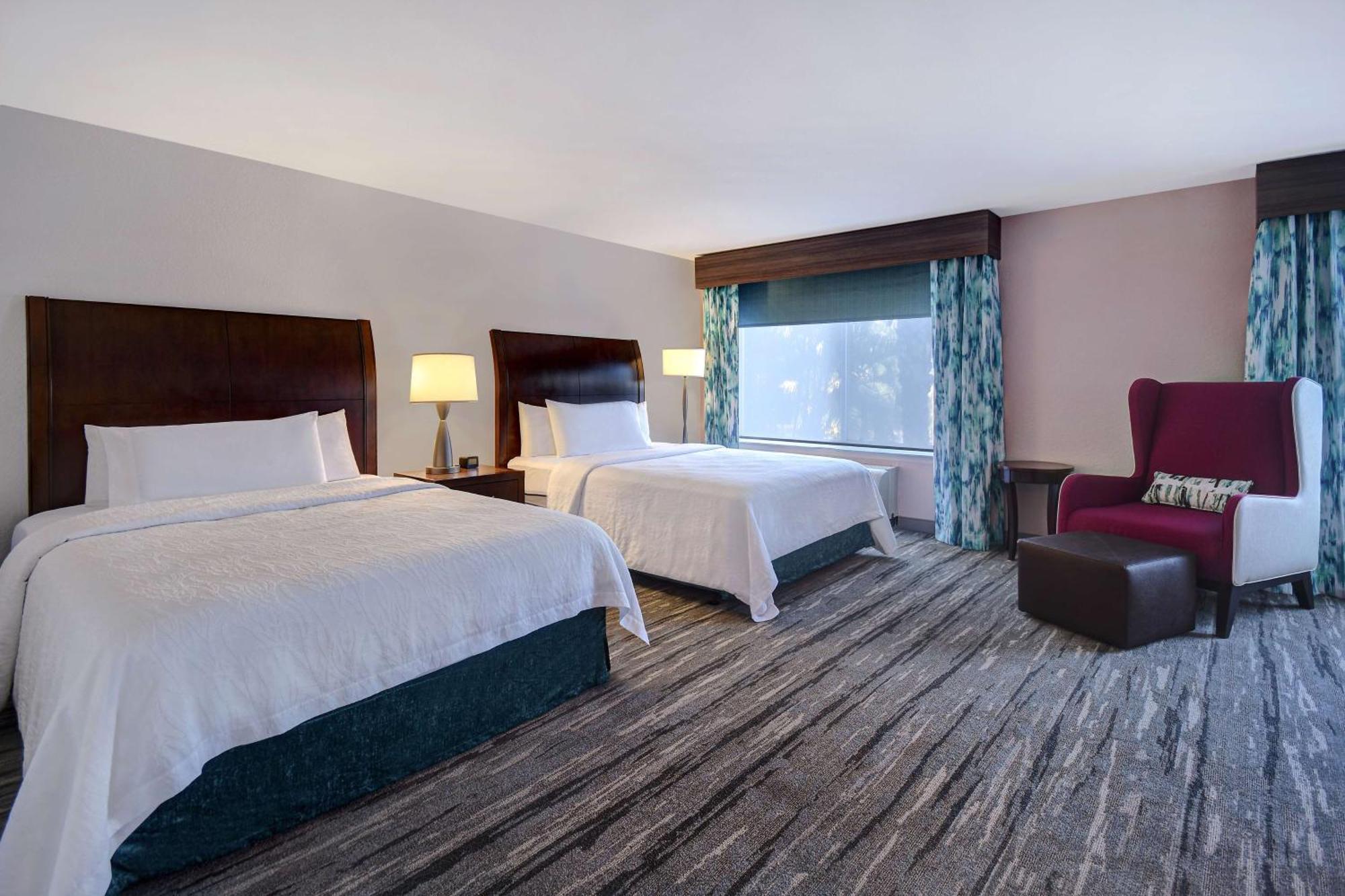 Hilton Garden Inn Форт Майерс Екстериор снимка