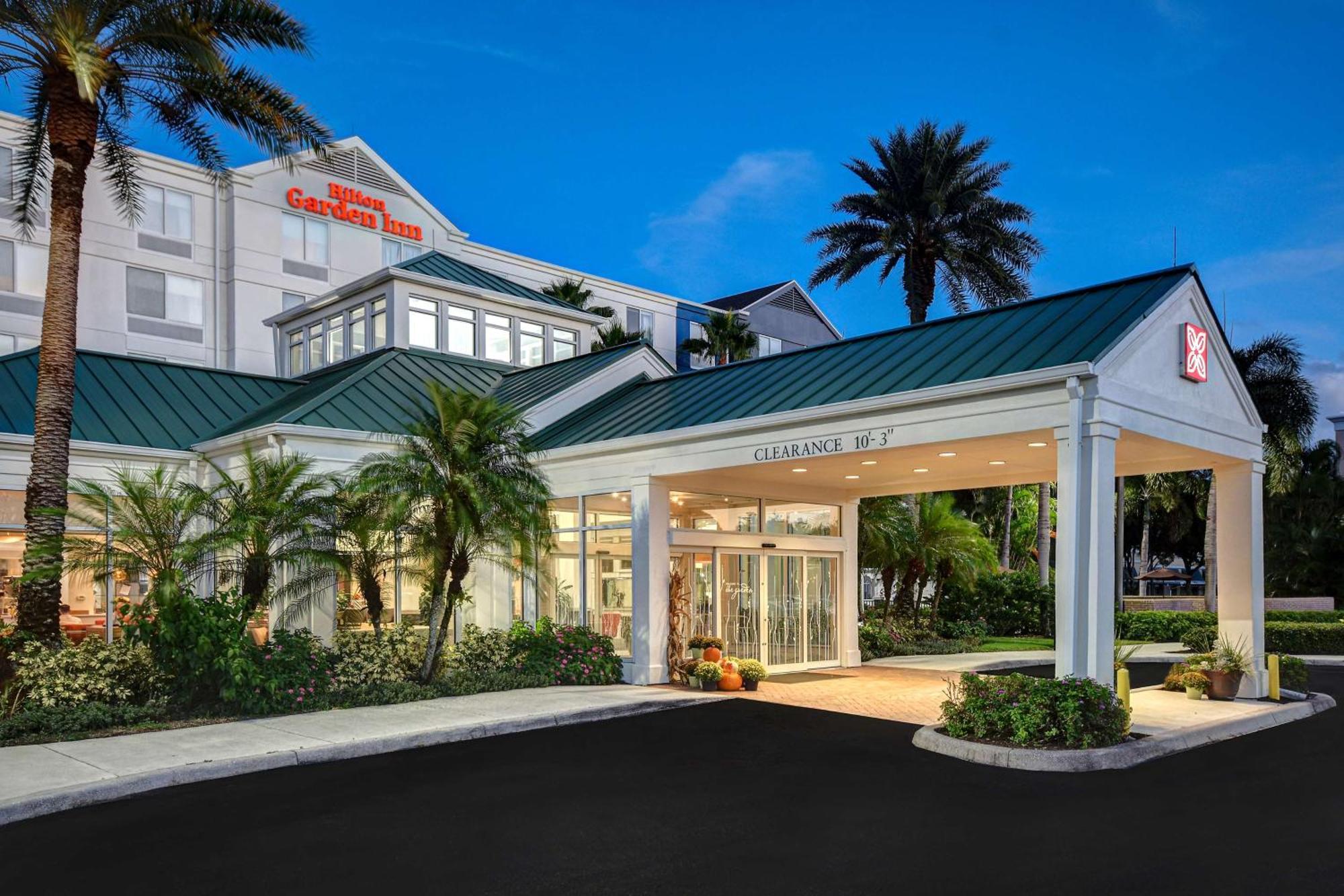 Hilton Garden Inn Форт Майерс Екстериор снимка